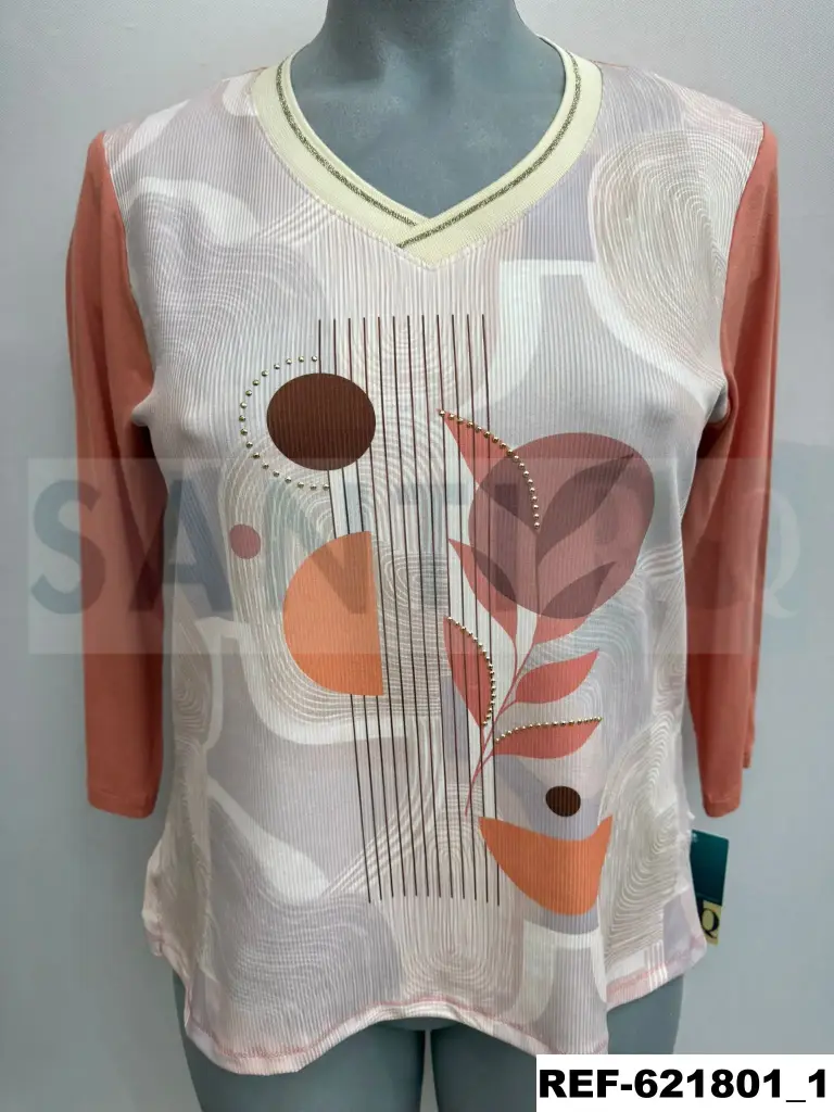 camiseta escote galon