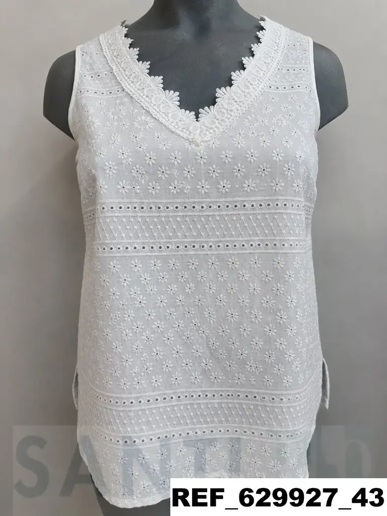 top bordado escote guipur