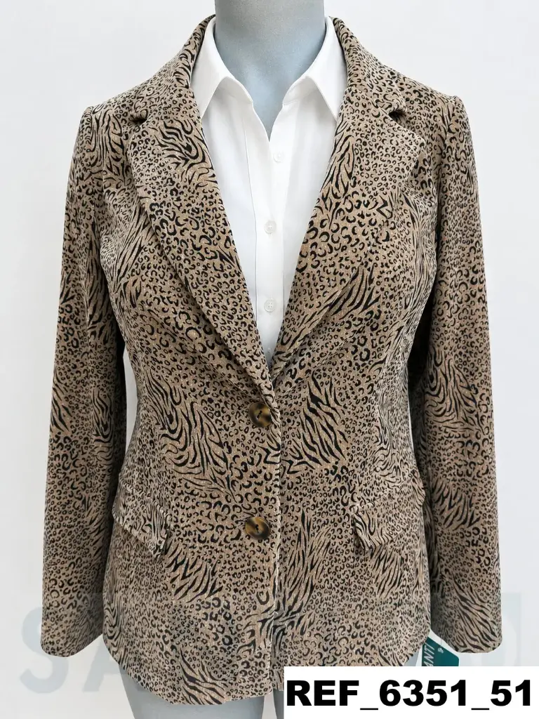 chaqueta leti dos botones chenilla estampada