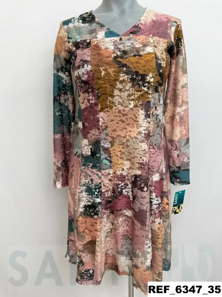 vestido godet escote pico