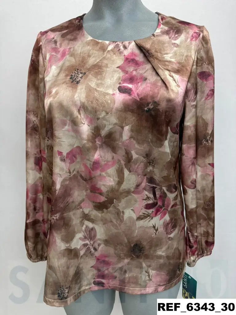 blusa pliegue escote