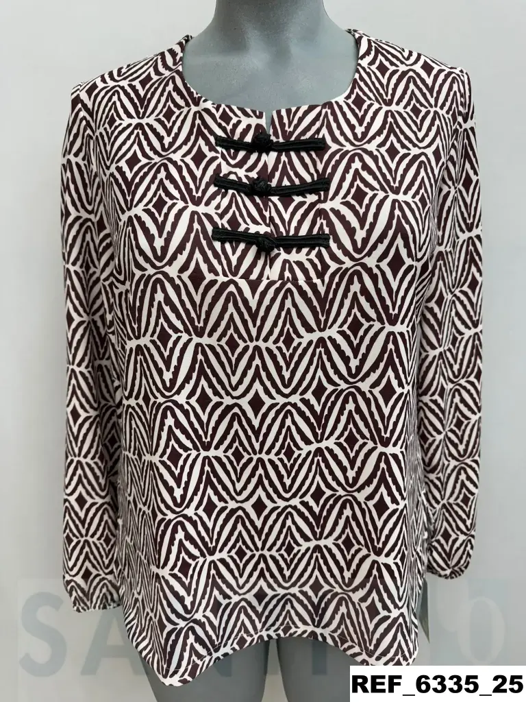 blusa tres alamares