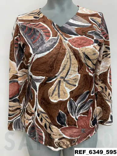 [634900] camiseta escote pico devoré